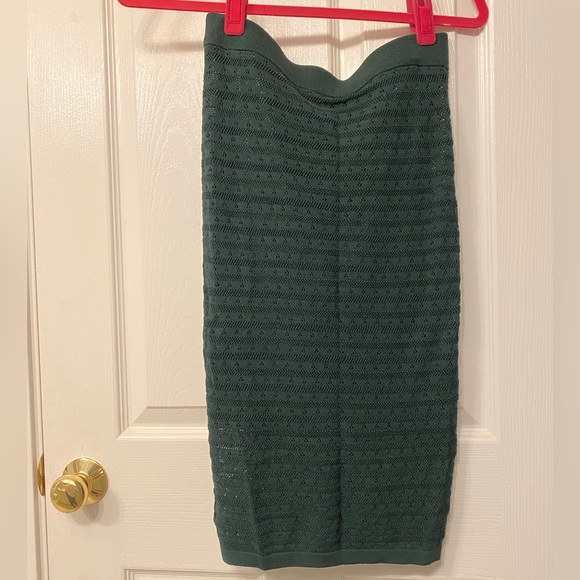 Bebe. Pointelle Midi Skirt. Size Medium 💚 - Picture 8 of 11